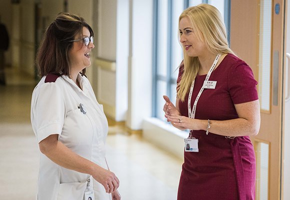 Nurses talking to eachother