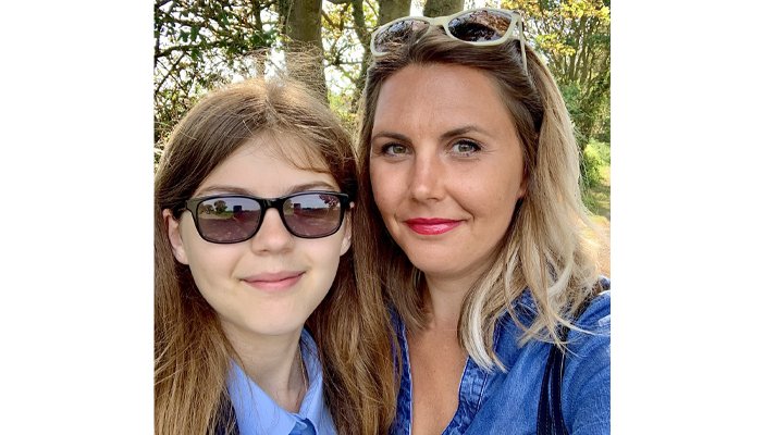 Photo of Laura and Jorja